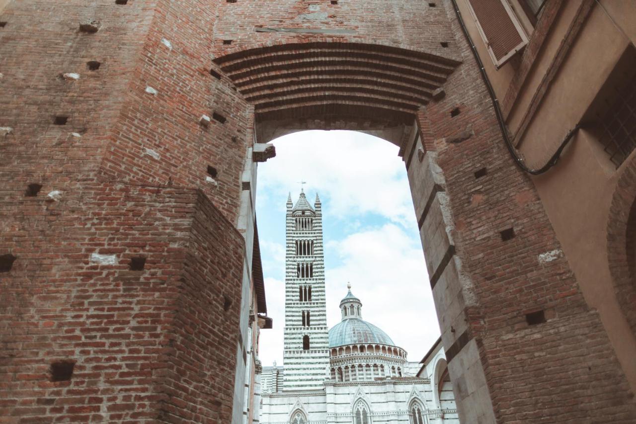 Hotel Torre Del Fuggisole Siena Exterior foto